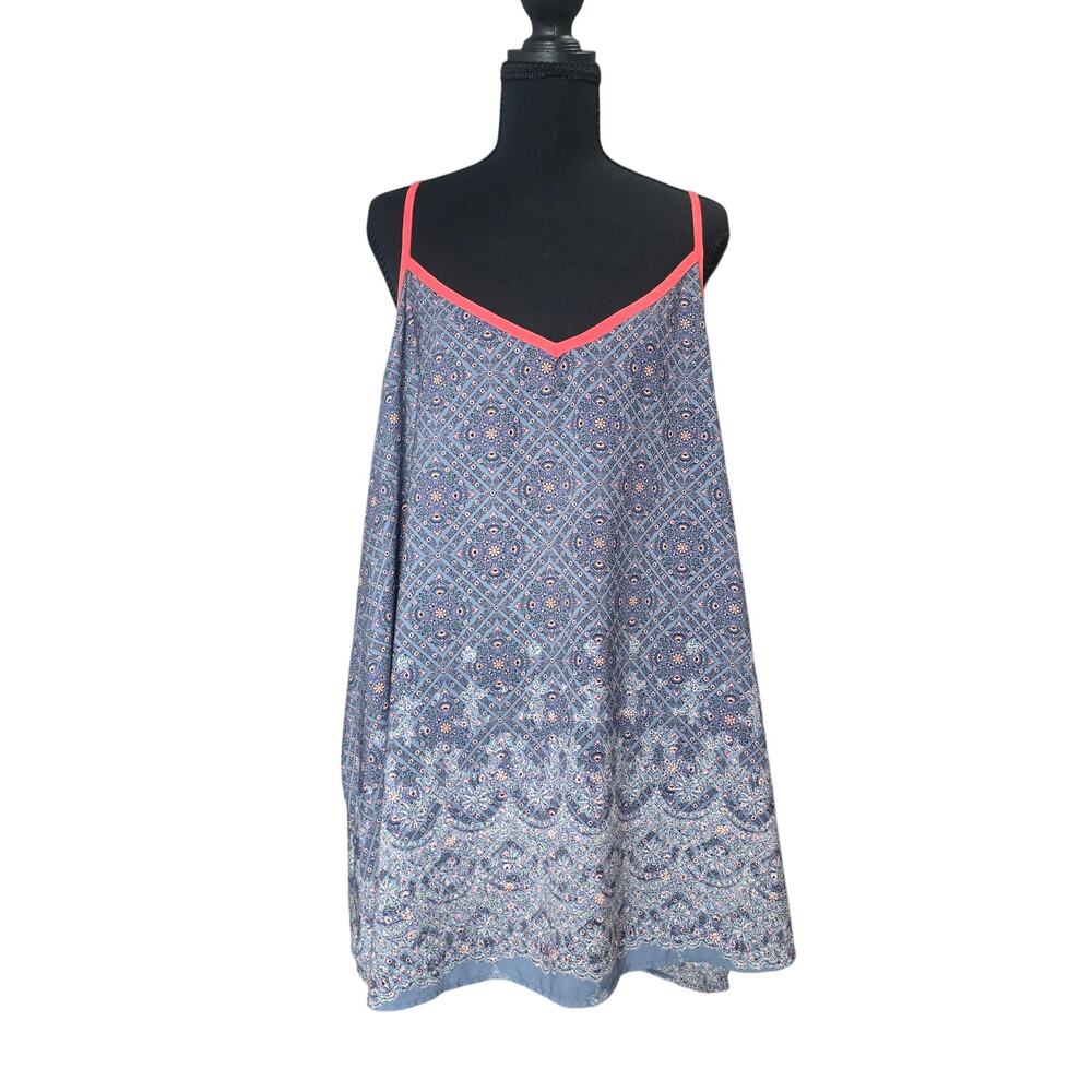 Torrid Lilac Floral Spaghetti Strap Button Back Tank Sz 4